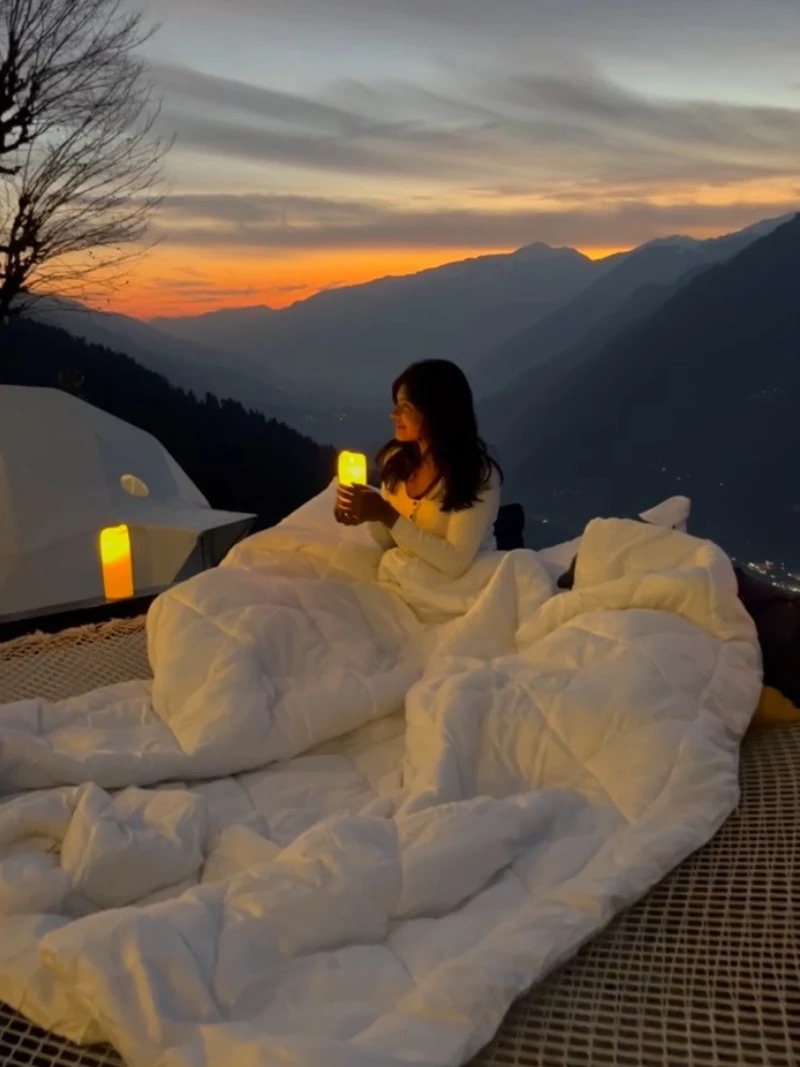 infinity room with jacuzzi 08