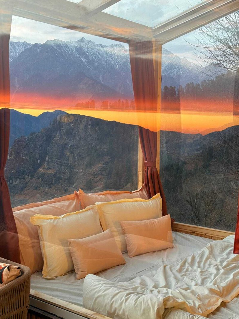 Glass-house-Manali-White-Musk-04