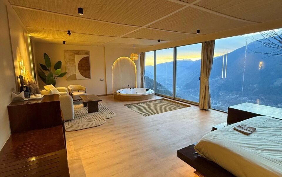 romantic room Manali